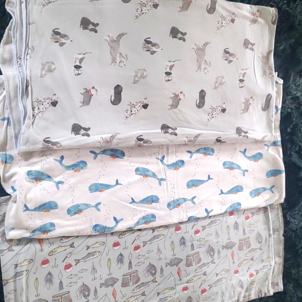 Set of 1 Angel Dear & 1 Copper Pearl Spandex infant swaddles!!! 👶